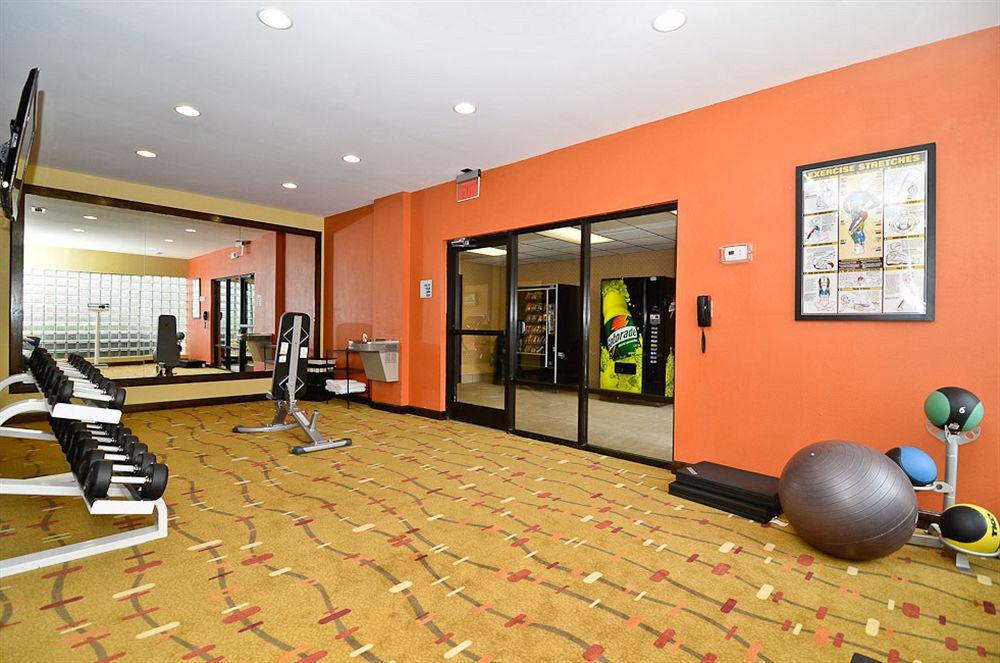 Holiday Inn Express Burlington By Ihg Удобства фото