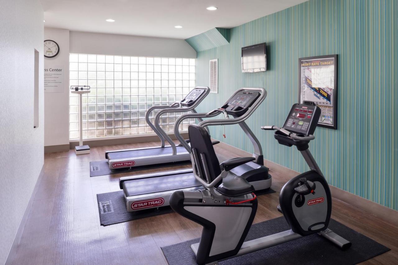 Holiday Inn Express Burlington By Ihg Экстерьер фото